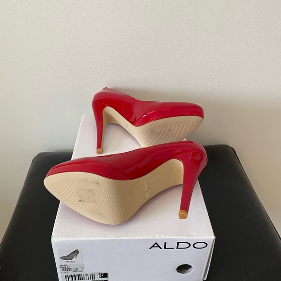 ALDO MOOS-62 Red Patent Leather Pump - Size 7B - Picture 4 of 6